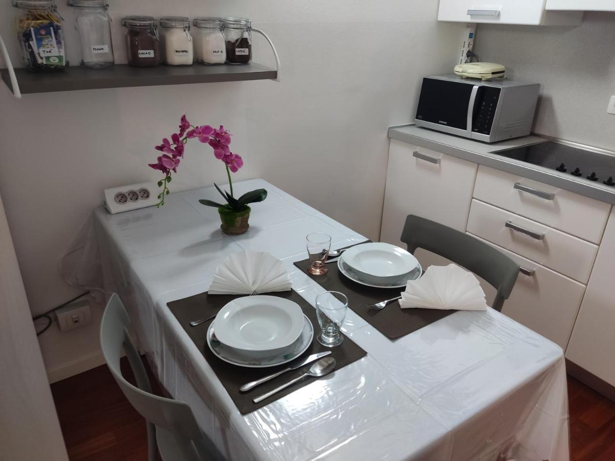 Jennifer House. Trento Luaran gambar
